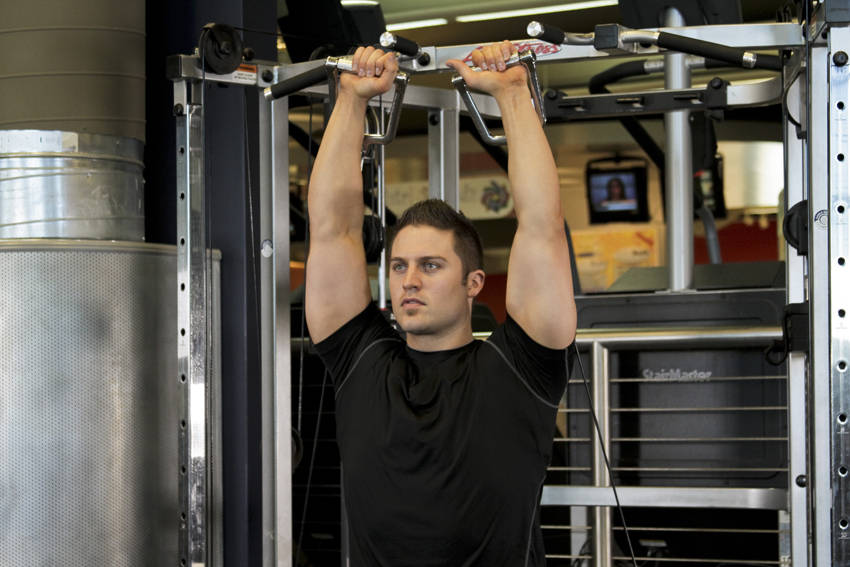 Cable Shoulder Press Exercise Guide and Video