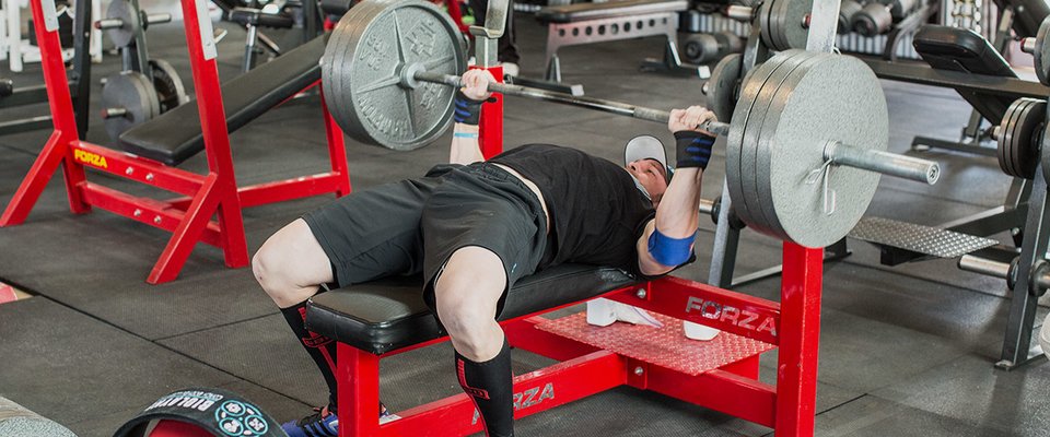 How to Spot the Bench Press