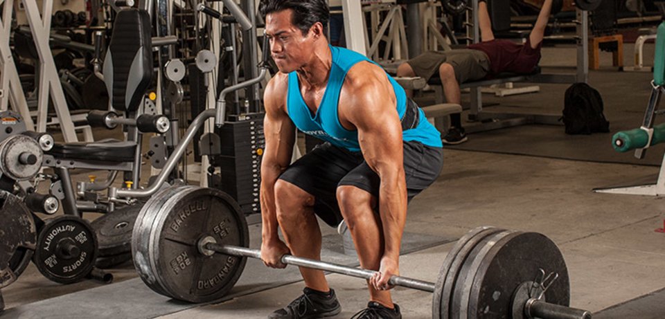 5 Ways A Bodybuilder Should Train Like A Powerlifter