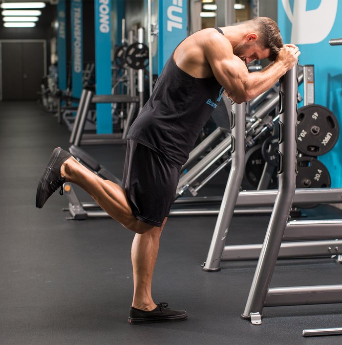 Sissy Squat Smith Machine Mastery: Elevate Your Leg Training with