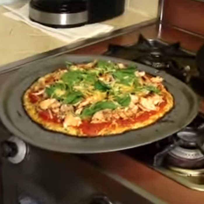 Low-Carb, High-Protein Pizza | Bodybuilding.com