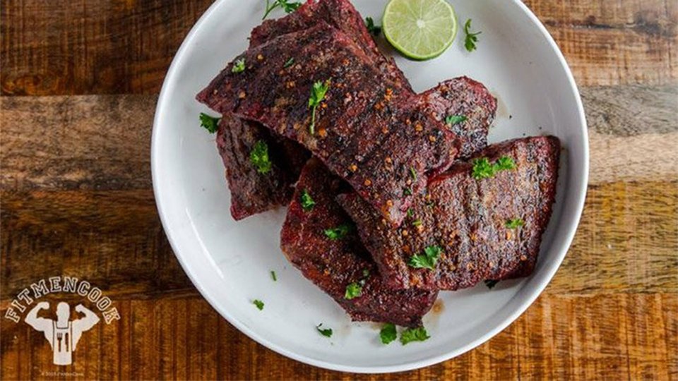 Garlic Peppered Flank Steak With Lime