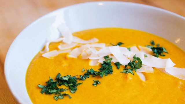 https://www.bodybuilding.com/images/2021/september/sweet-potato-carrot-soup-header-640xh.jpg