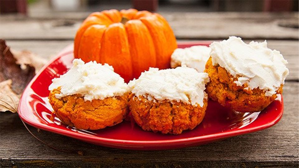 Protein Pumpkin Rolls With Protein Cream Cheese